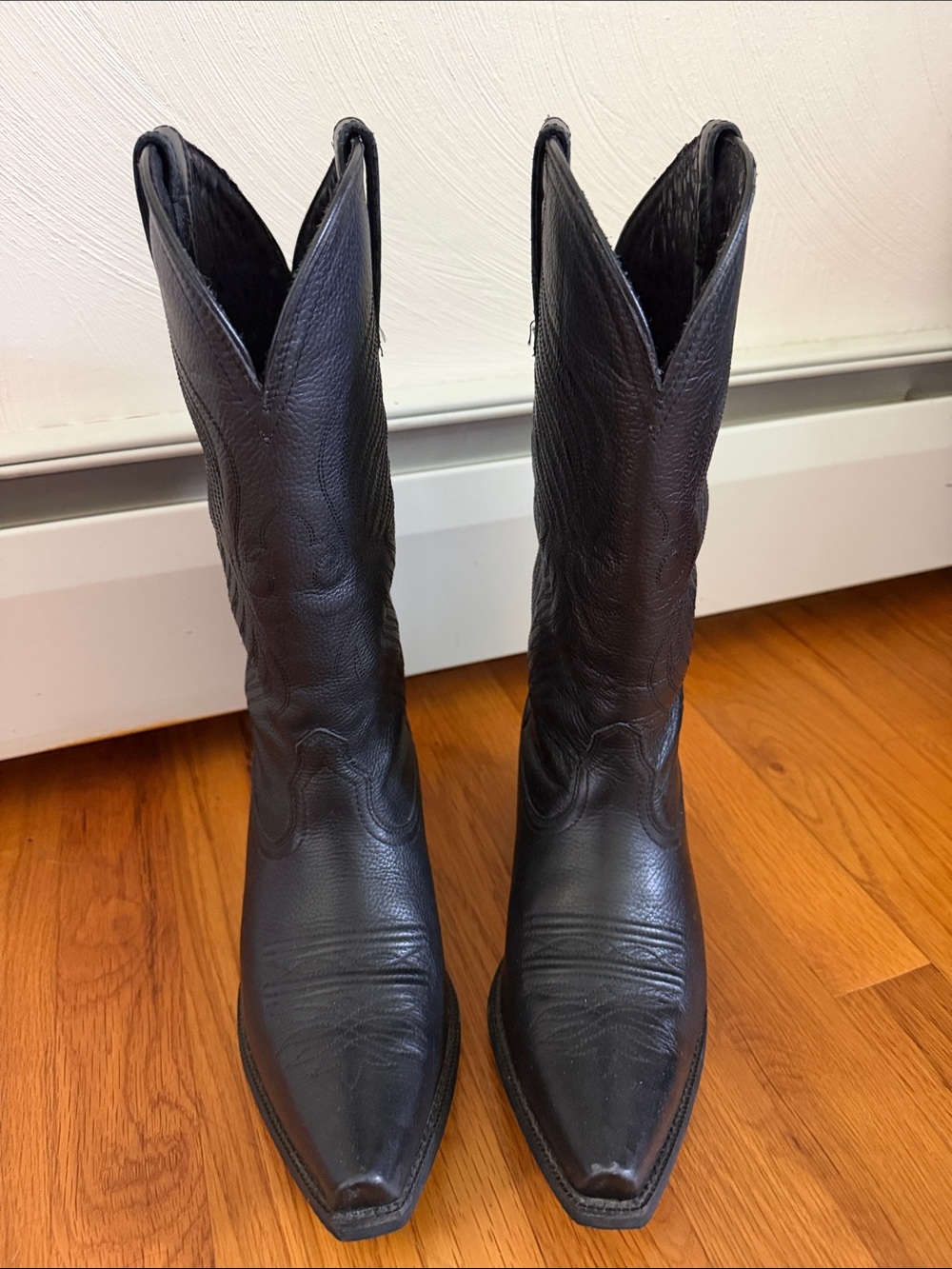 Ariat Black Pointed Toe Western Heeled Boots
